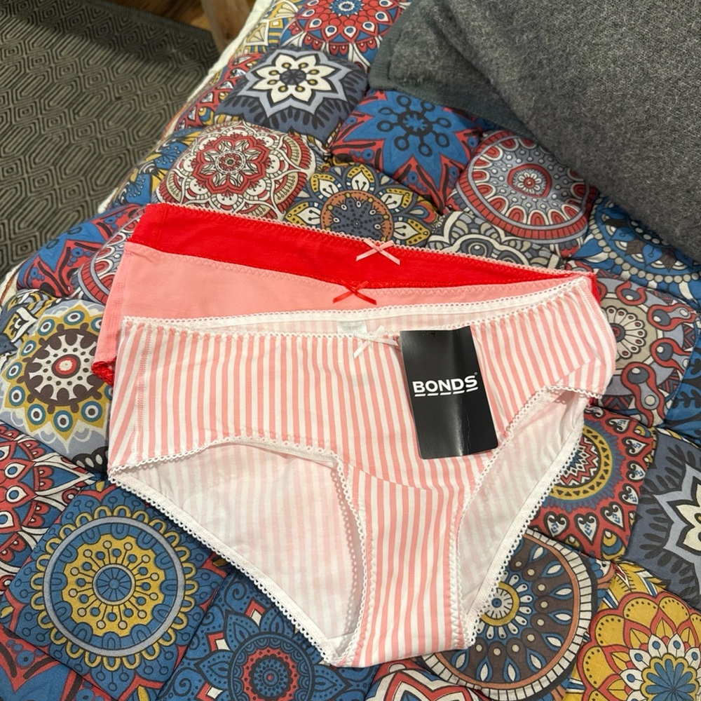 Bonds Women's Cotton Blend Hipster Panties Underwear Size M NWT 3-Pack Pink Red
